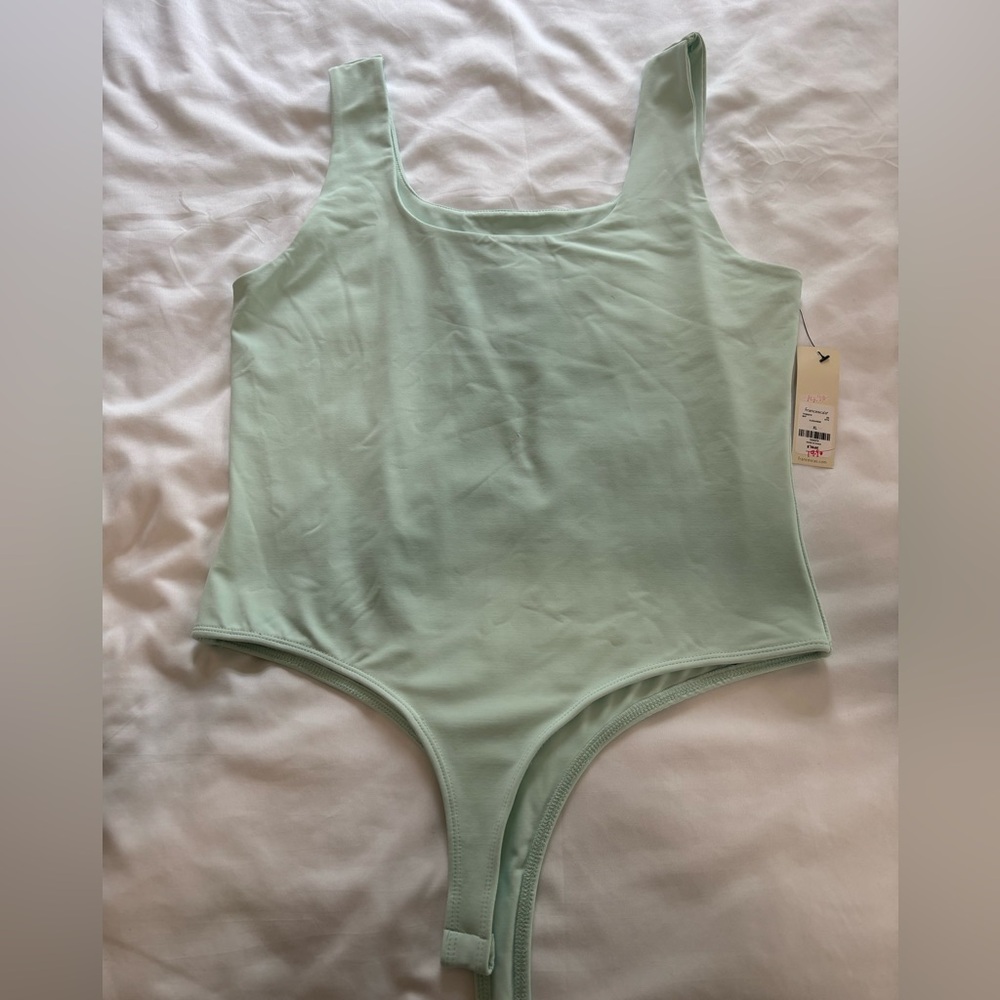 NWT Francesca’s Yummi Mint Green Bodysuit XL‎